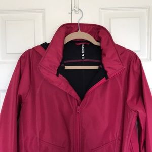Women’s Endurance Jacket Size M